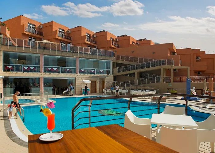 Kn Panoramica アパートホテル 3*