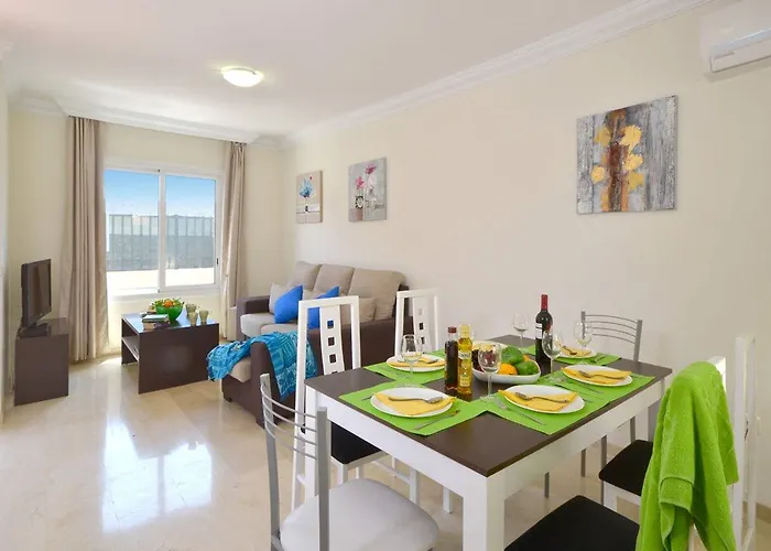 アパートホテル Kn Panoramica 3*