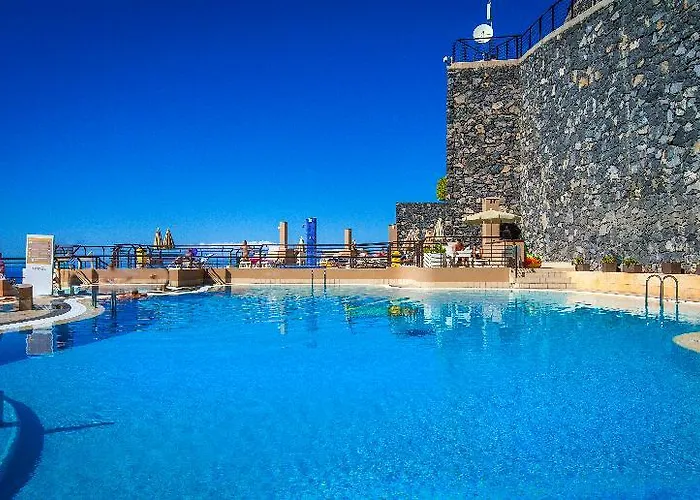 Kn Panoramica 3* アデヘ