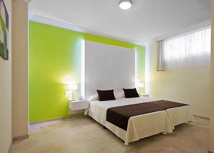 Apart-hotel Kn Panorámica Costa Adeje (Tenerife)